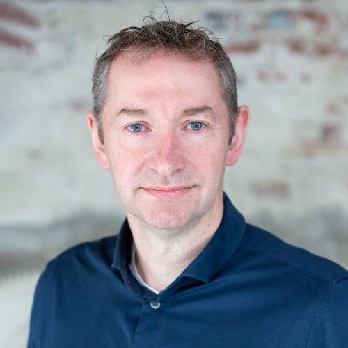 Lassefredslundheadshot 500X500